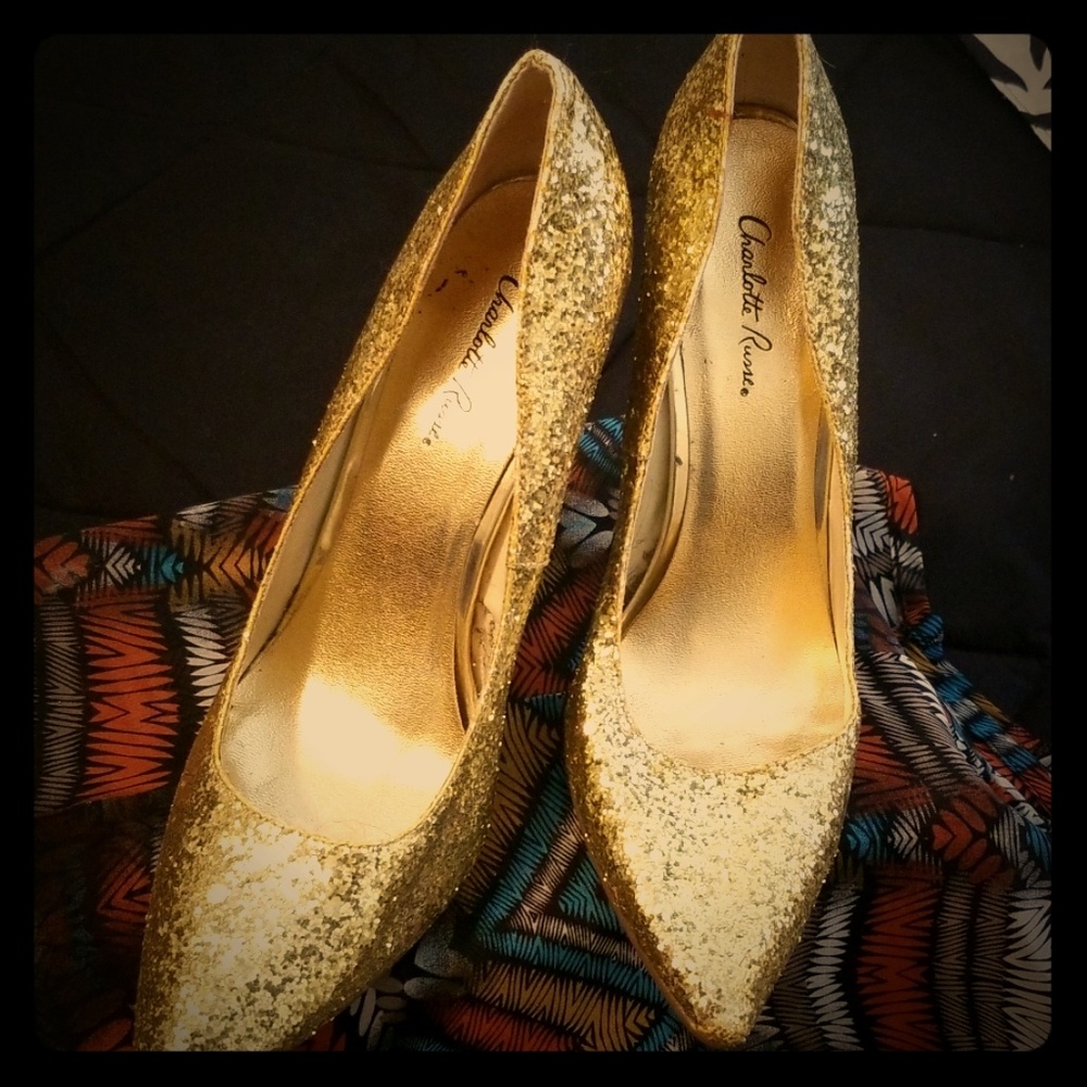 Gold and All! Sequin shoes size 10,  5" heels